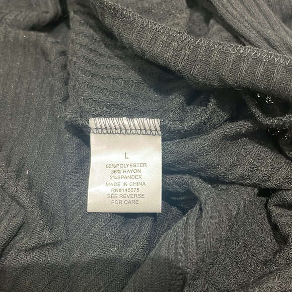 NEW Sweet Romeo Oversized Waffle Knit Henley Top Shirt Size M and L. - Picture 5 of 7